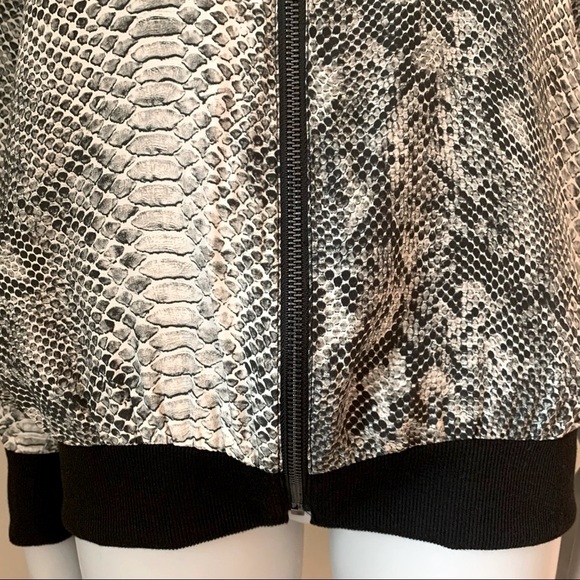 GOLD HAWK Silk Python Snake Print Bomber Jacket Zip Front Size S - Picture 8 of 14
